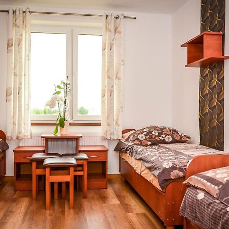 Osrodek Wczasowo-Kolonijny Bazylak Rewal Bed and Breakfast Eksteriør billede